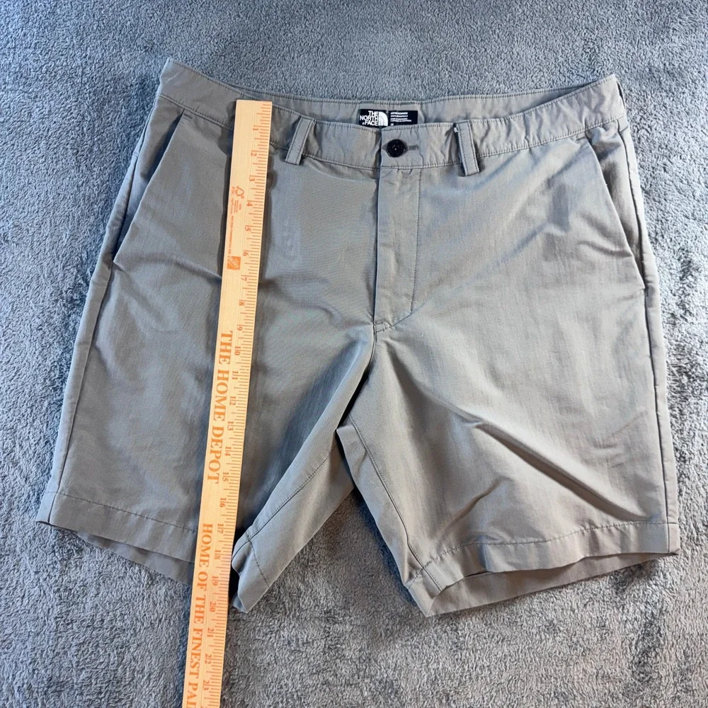 The North Face Mens Gray Flat Front Hiking Trail Shorts Size 36